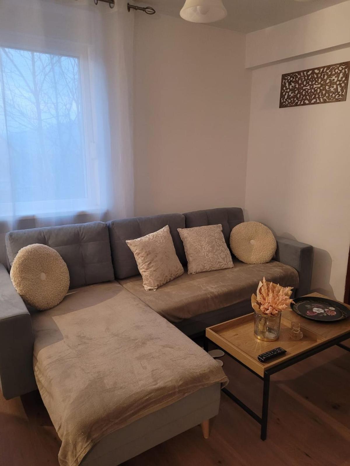 Apartament Apartament Velana Resita Zewnętrze zdjęcie